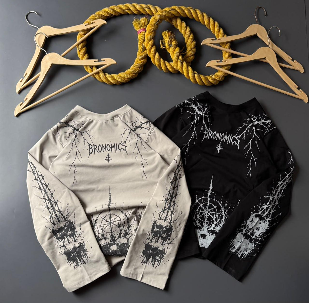 ESSENTIAL TEES